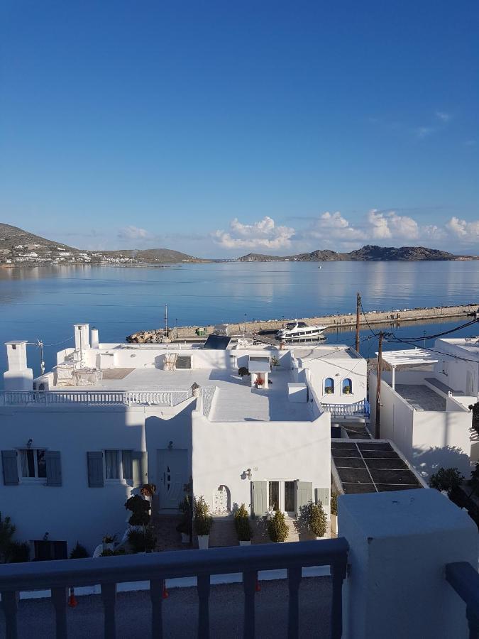 Studios Flora In Naoussa Paros Eksteriør billede