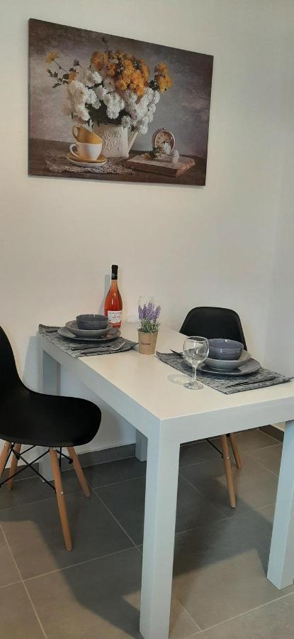 Studios Flora In Naoussa Paros Eksteriør billede