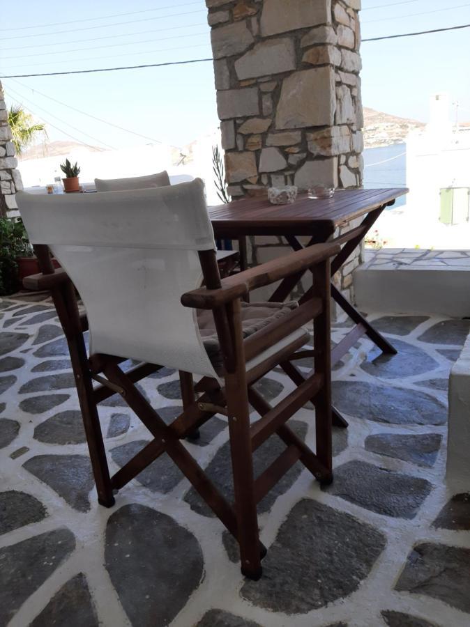 Studios Flora In Naoussa Paros Eksteriør billede